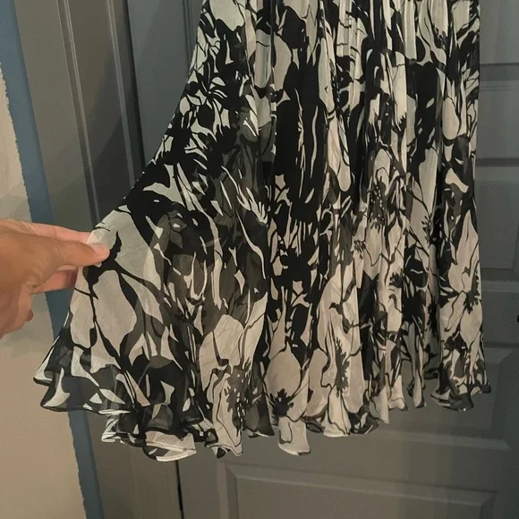 Tadashi Shoji Black and White Maxi Dress - Picture 3 of 8